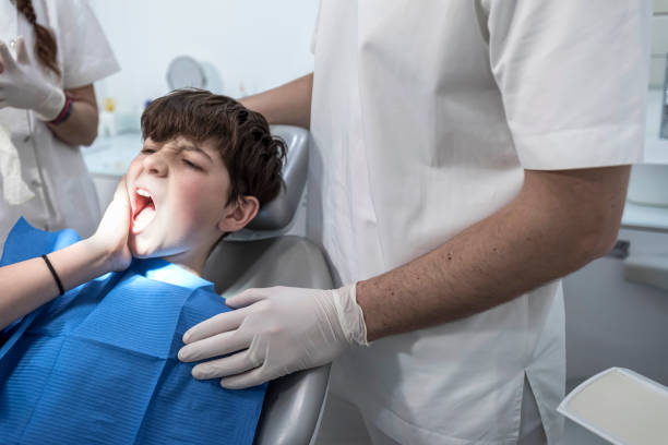 Best Emergency Cosmetic Dentistry (e.g., broken veneers) in Center Hill, FL